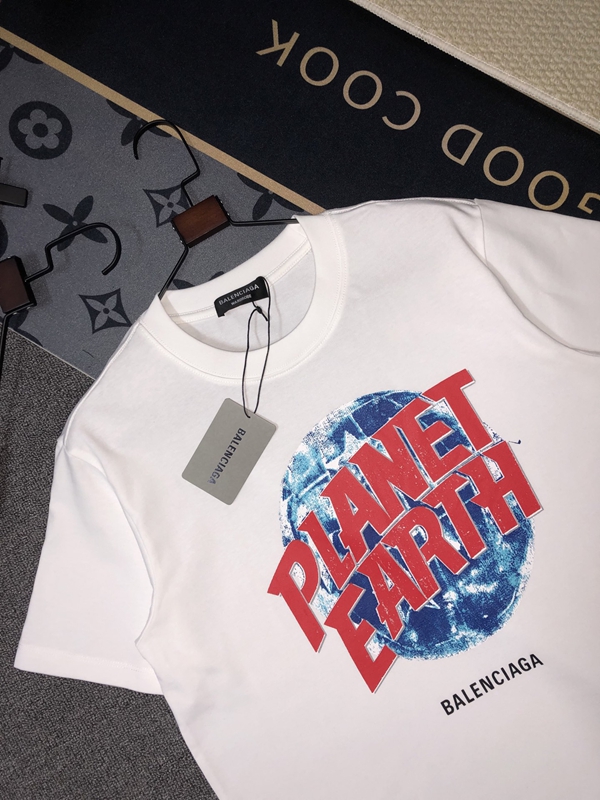 ブランドTシャツ側面デザイン